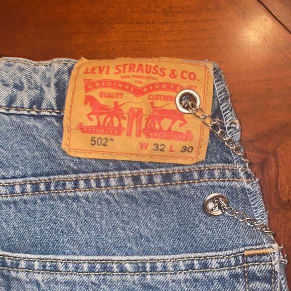 Levi's Denim - Levi’s jeans w/ side chain detail